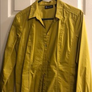 Woman’s NY&co button down shirt